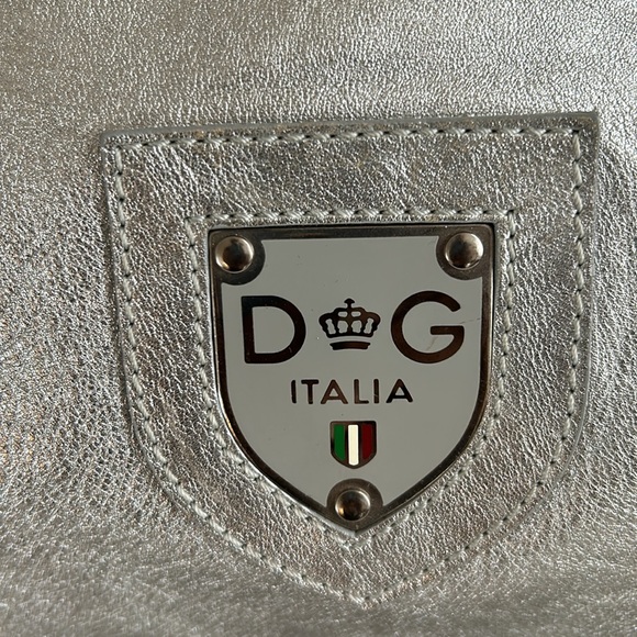 Dolce and Gabbana Metallic Travel Bag - Picture 2 of 13
